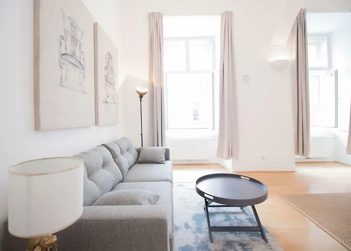 Heymi Hoher Markt Apartamento *